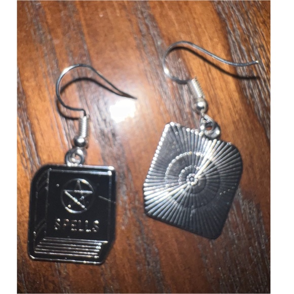 $2 SPELL BOOK EARRINGS. STAINLESS STEEL. NEW. $2 WITH ANY $10 ORDER OR MORE BUND - Picture 5 of 16